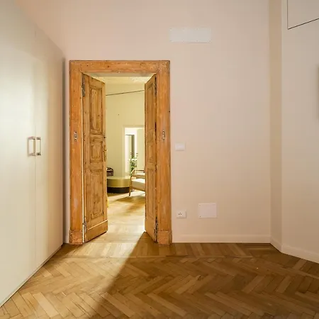 D'azeglio Nel Salotto Di Daire Bolonya