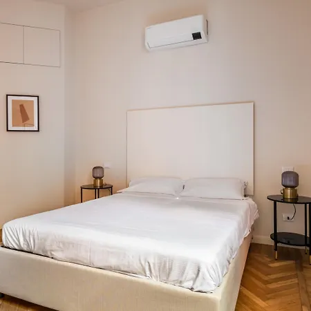 Apartment D'azeglio Nel Salotto Di