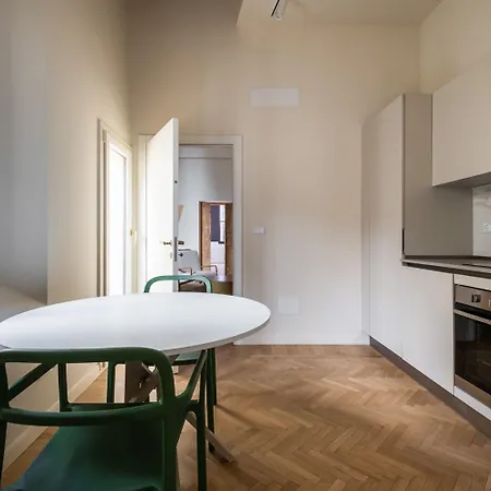 D'azeglio Nel Salotto Di Апартаменты